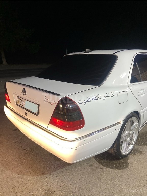 Mercedes C 180