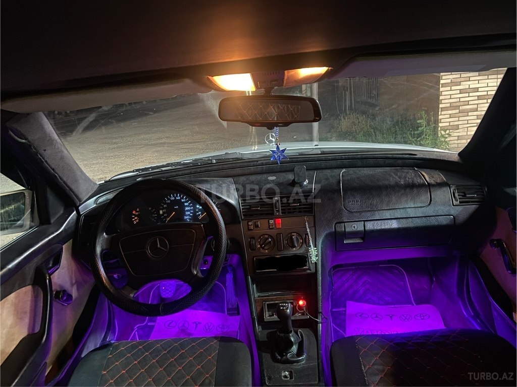 Mercedes C 180