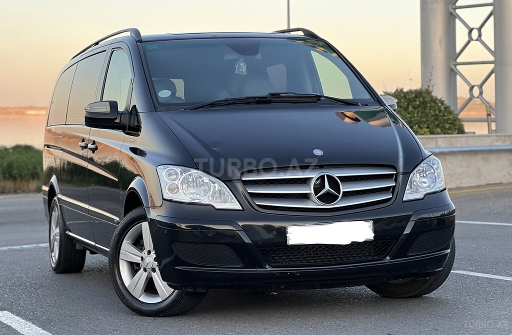 Mercedes Viano