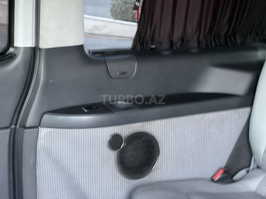 Mercedes Viano