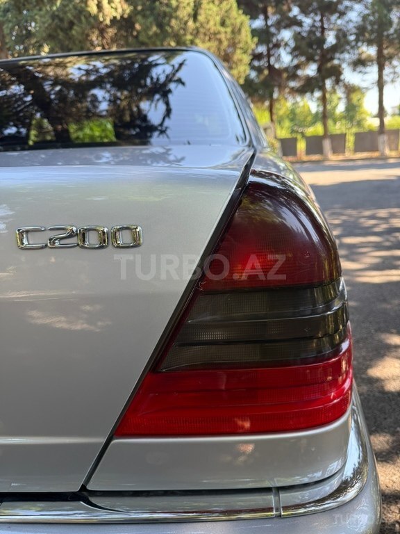 Mercedes C 200