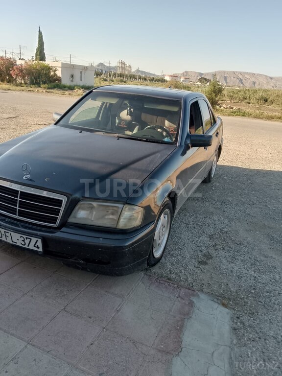 Mercedes C 180