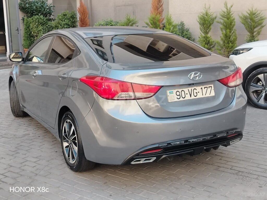 Hyundai Elantra