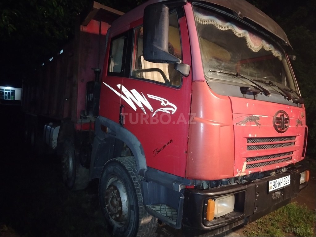 FAW J6P dumper 8x4