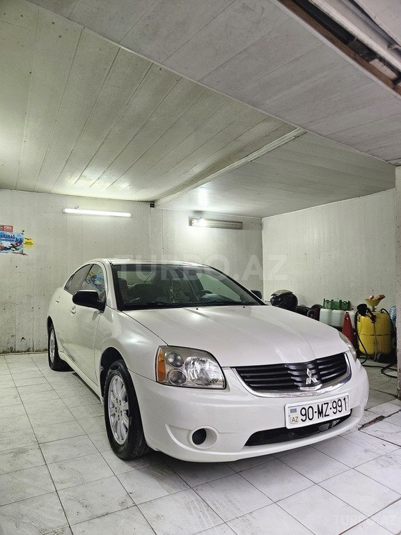 Mitsubishi Galant