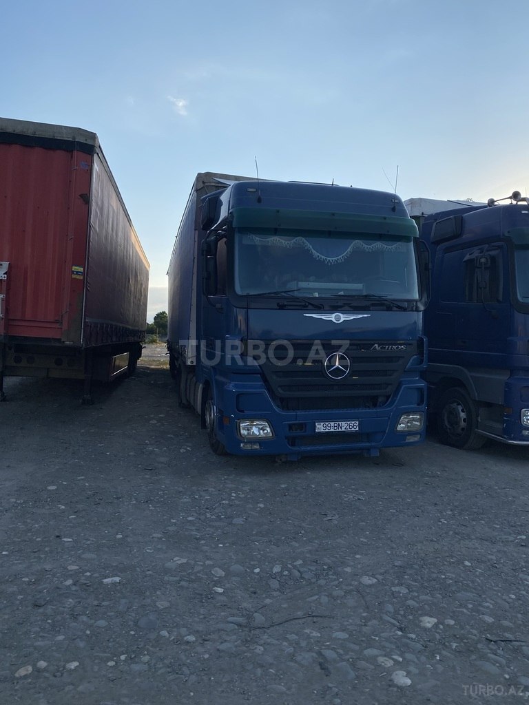 Mercedes Actros 1844