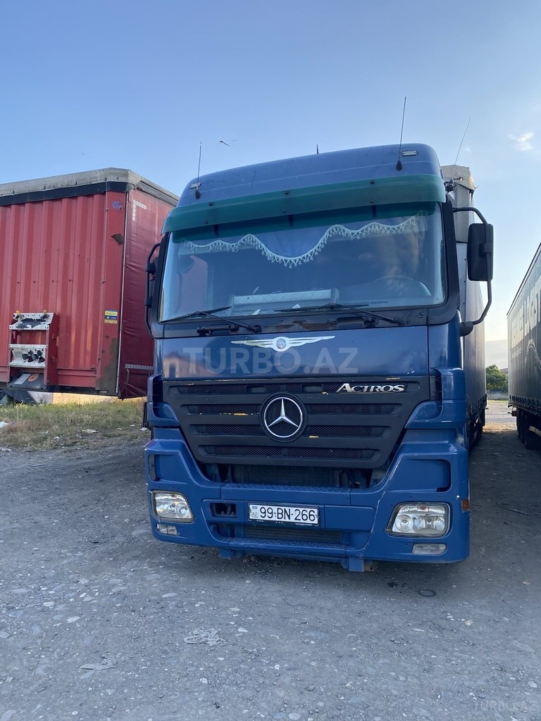 Mercedes Actros 1844