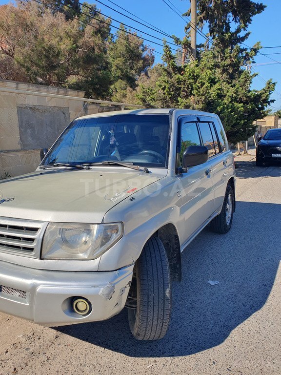 Mitsubishi Pajero io