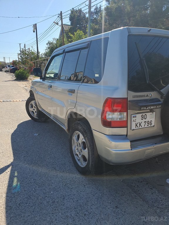 Mitsubishi Pajero io