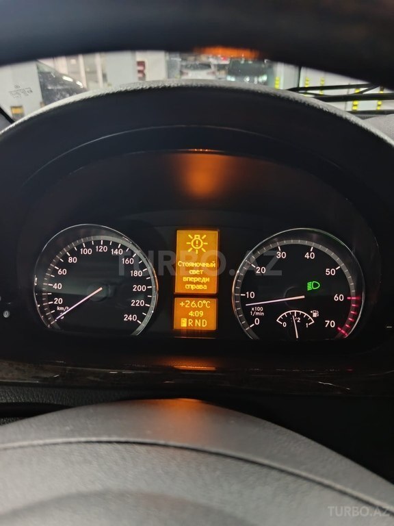 Mercedes V 350