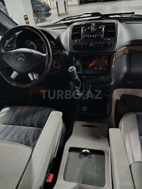 Mercedes V 350