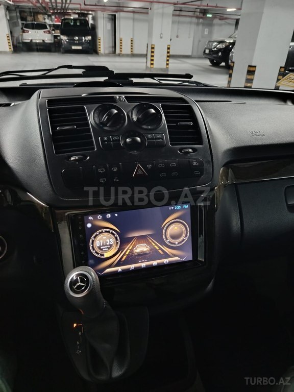 Mercedes V 350