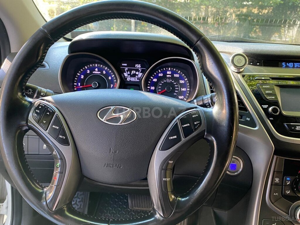 Hyundai Elantra