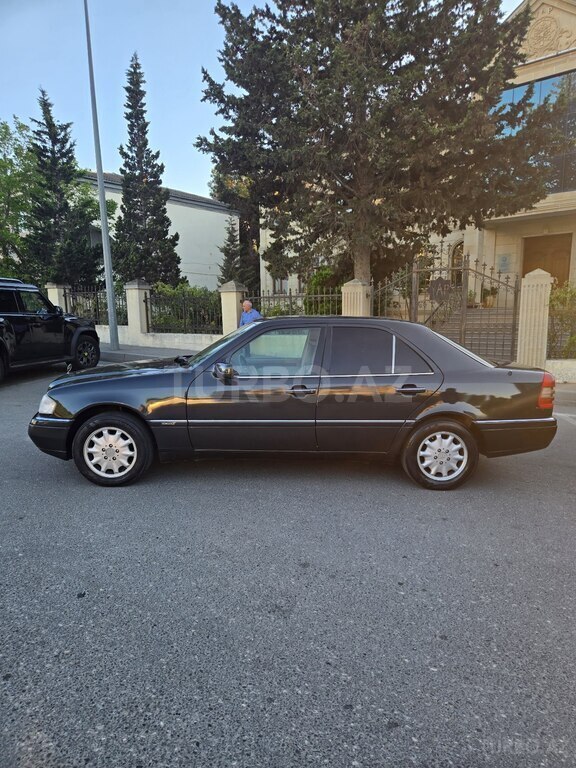 Mercedes C 220