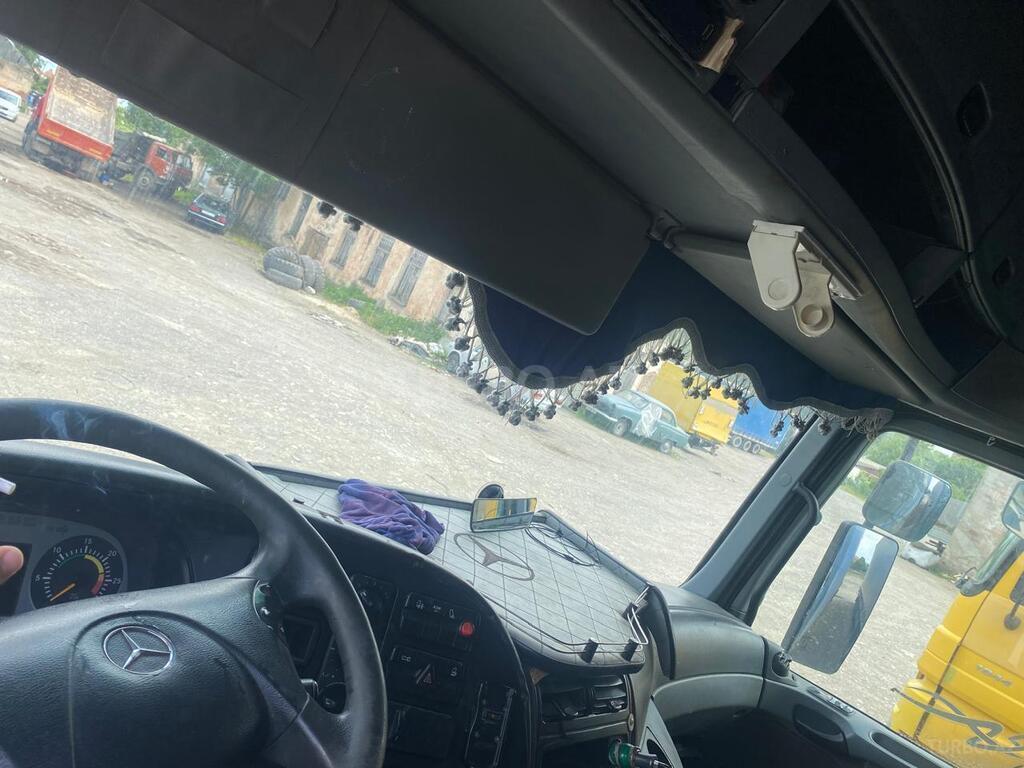 Mercedes Actros 1844