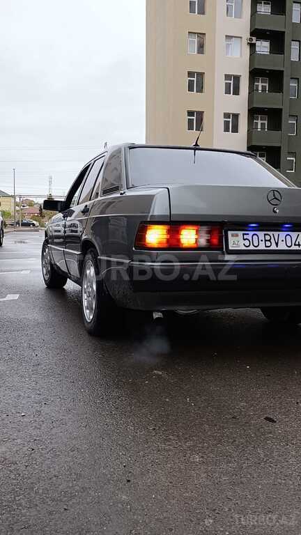 Mercedes 190