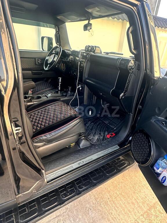 Toyota FJ Cruiser