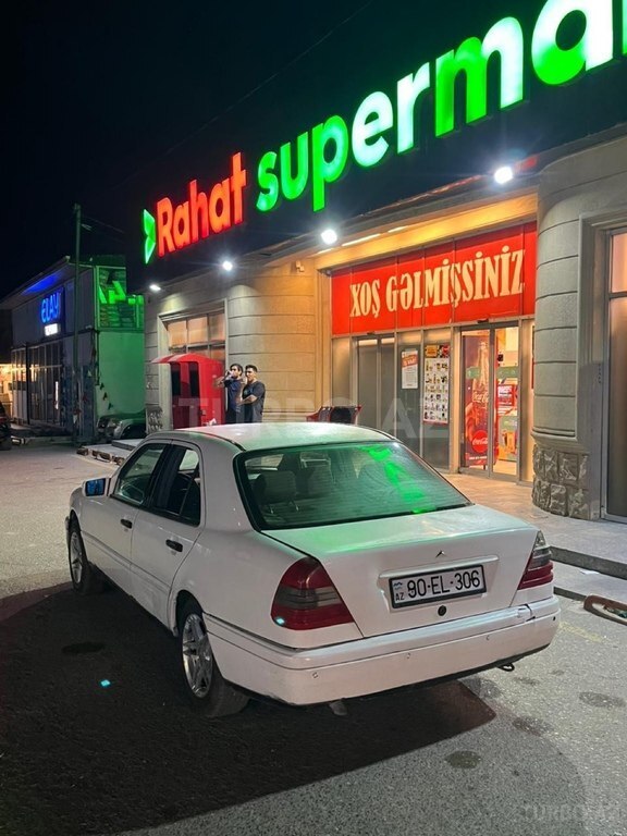 Mercedes C 180