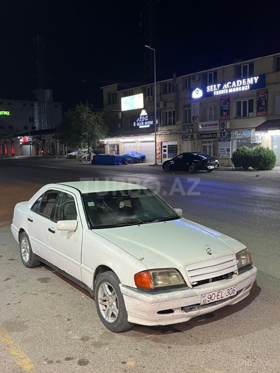 Mercedes C 180