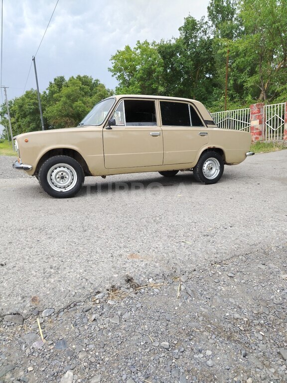 LADA (VAZ) 21011