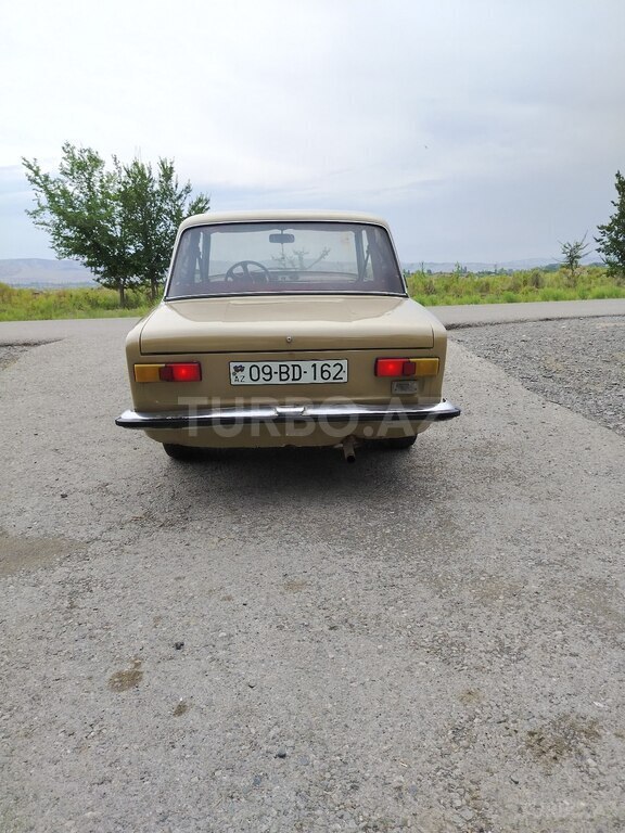 LADA (VAZ) 21011