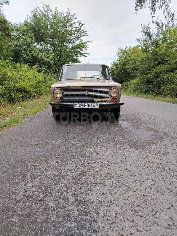 LADA (VAZ) 21011