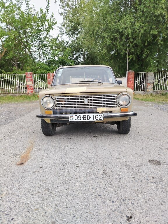 LADA (VAZ) 21011
