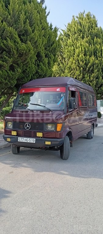 Mercedes 208 D