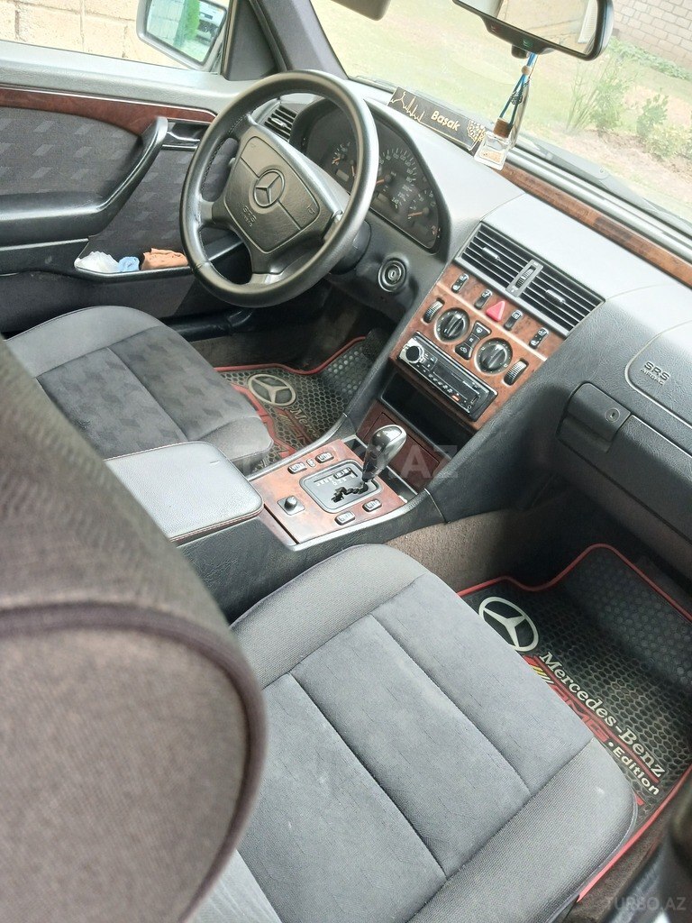 Mercedes C 200