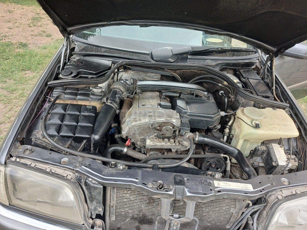Mercedes C 200