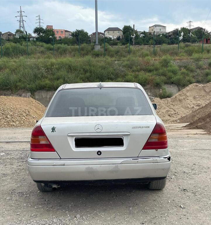 Mercedes C 180