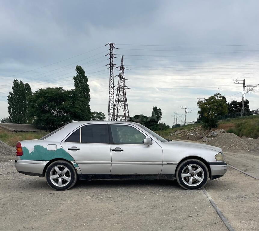Mercedes C 180