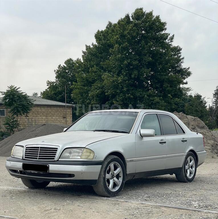 Mercedes C 180