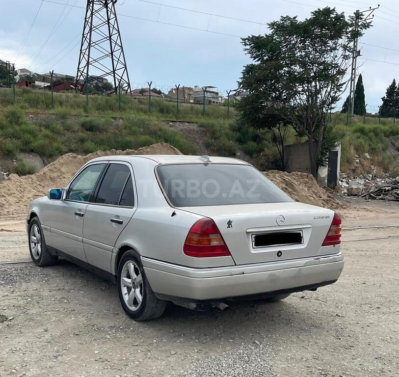 Mercedes C 180