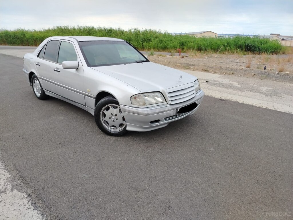 Mercedes C 200