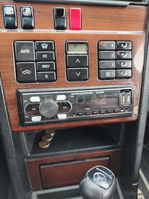 Mercedes C 200