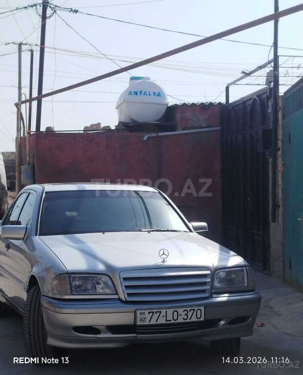 Mercedes C 230
