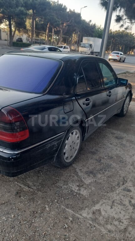 Mercedes C 200