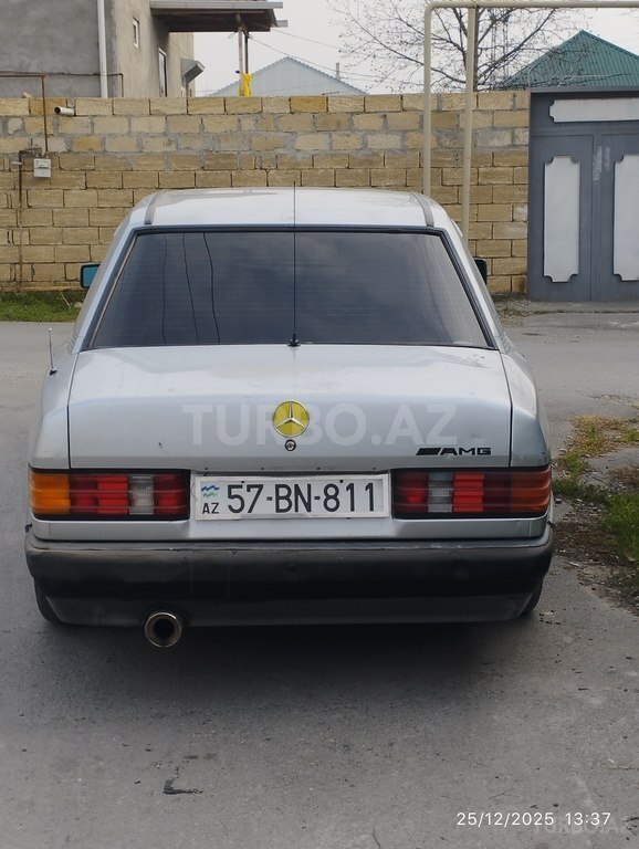 Mercedes 190