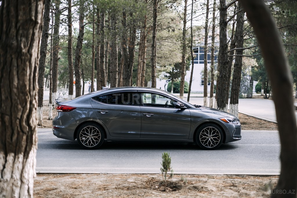 Hyundai Elantra