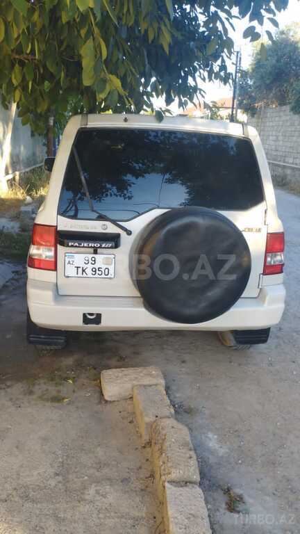 Mitsubishi Pajero io
