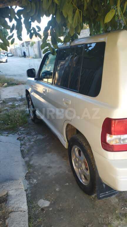 Mitsubishi Pajero io