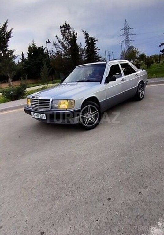 Mercedes 190