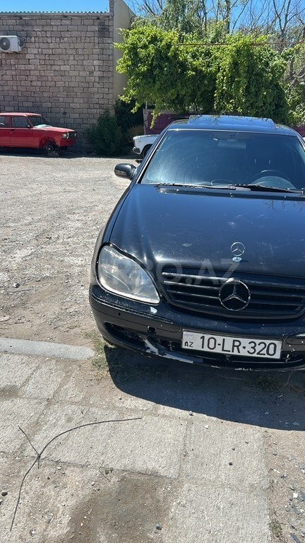 Mercedes S 320