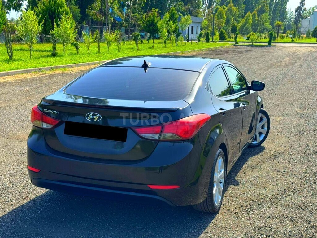 Hyundai Elantra