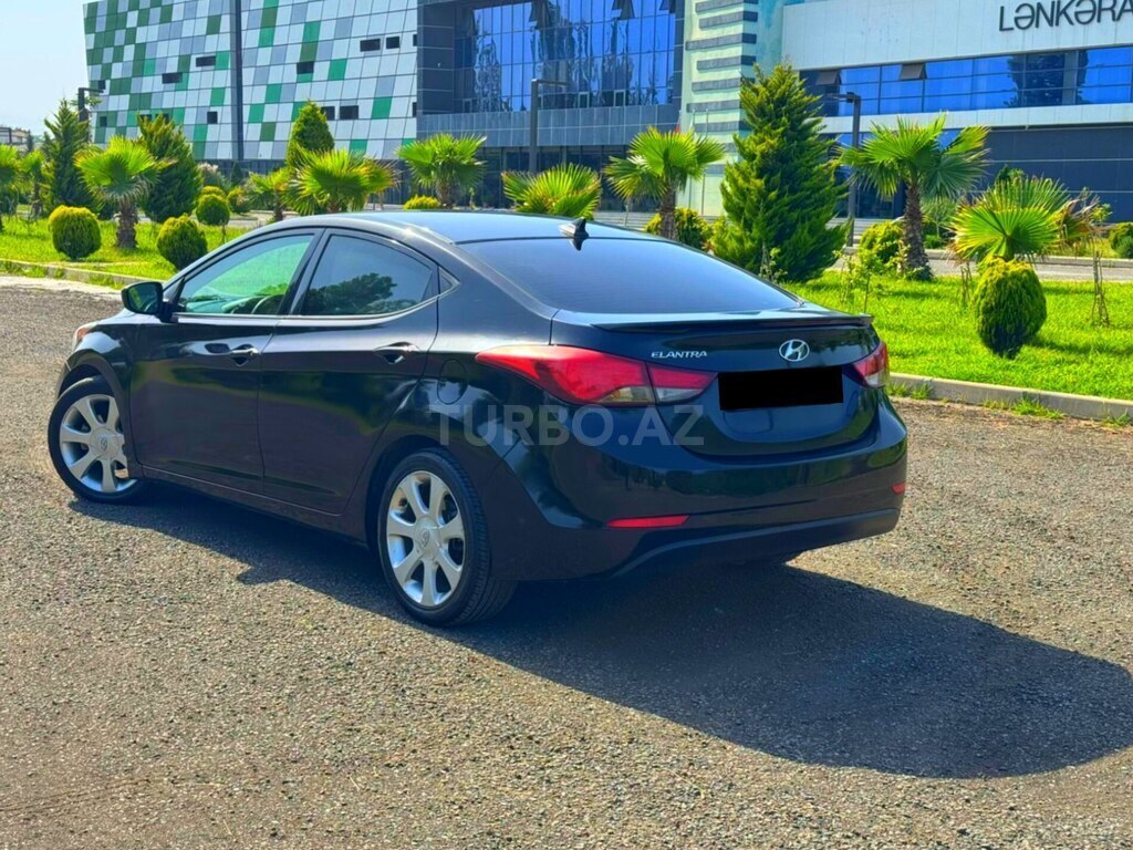 Hyundai Elantra