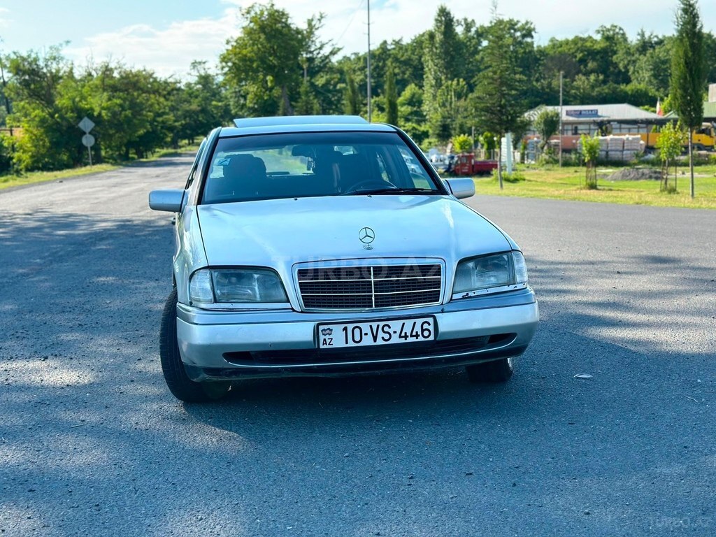 Mercedes C 180