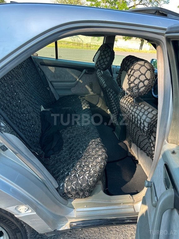 Mercedes C 180