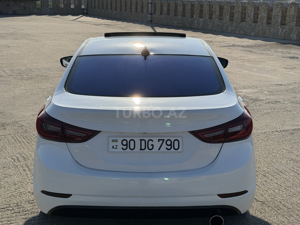Hyundai Elantra