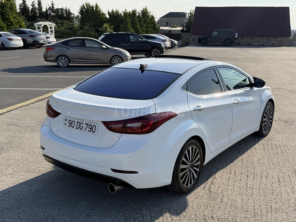 Hyundai Elantra